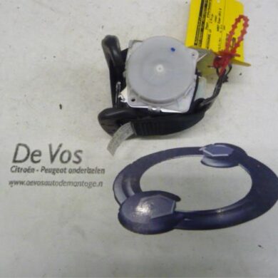 Peugeot 107 1.0 12V Veiligheidsgordel links-achter 2011 8974LH