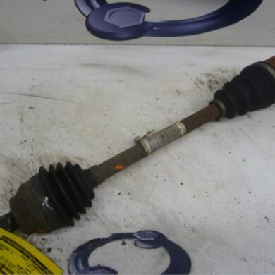 Peugeot 207 1.6 16V Aandrijfas links-voor 5FW 2007 3272LA-3272LC 20CQ46