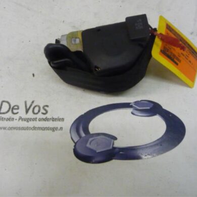 Citroen Xsara 1.6i Veiligheidsgordel rechts-voor 1998 8973T1