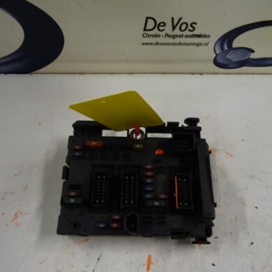 Peugeot 206 1.4 16V Fuse box 2004 6500Y1