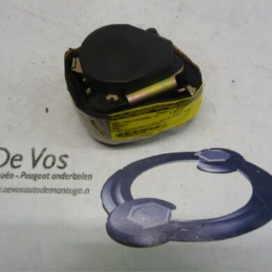 Peugeot 206 2.0 16V Rear seatbelt, left 2001 8974HV