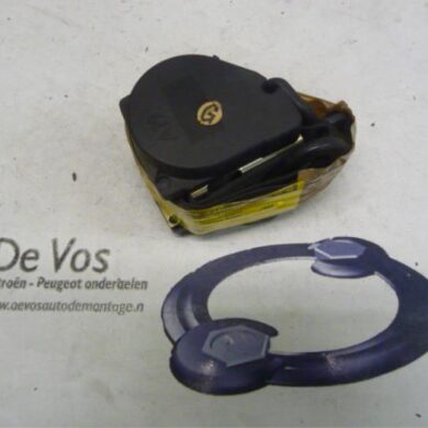 Peugeot 106 1.5 Ace,Accent,XRD Veiligheidsgordel links-achter 1995 8972EQ