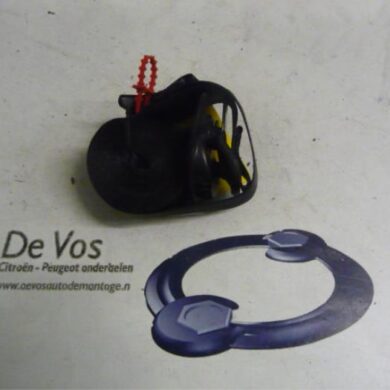 Citroen DS3 1.6 e-HDi 16V 115 Front seatbelt, right 2013 98030373XX