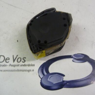 Citroen C5 1.6 HDiF 16V Rear seatbelt, right 2005 8974W5-8975P4