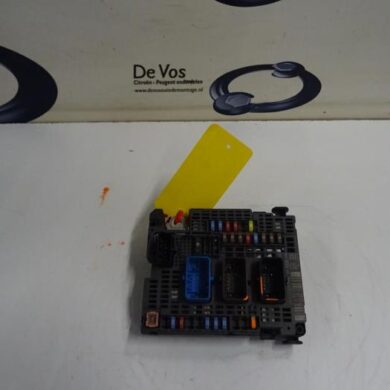 Peugeot 508  Fuse box 2011 6500KH-9807428180