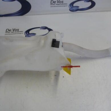 Citroen DS4  Front windscreen washer reservoir 2013 6431Q2
