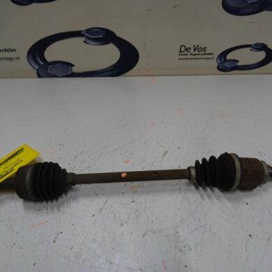 Peugeot 107 1.0 12V Aandrijfas links-voor 1KRFE-CFA 2010 3272JY