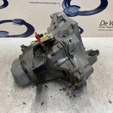 Peugeot 208  Gearbox HMZ 2013 9803846280-9678376580-1608995480-160684380 20CR03