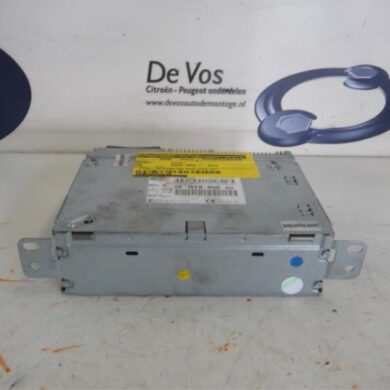 Peugeot 208  Radio 2012 1608758780