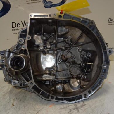 Peugeot 208 1.2 Vti 12V PureTech 82 Versnellingsbak HM01-HMZHM01 2013 1607893880-1607894080 20A611