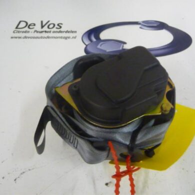 Citroen Picasso 2.0 16V Rear seatbelt, left 2005 8974E3