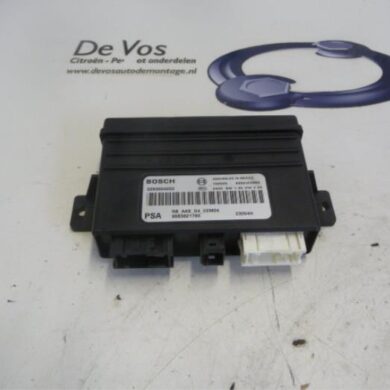 Peugeot RCZ  PDC Module 2010 6590NS-6590NT