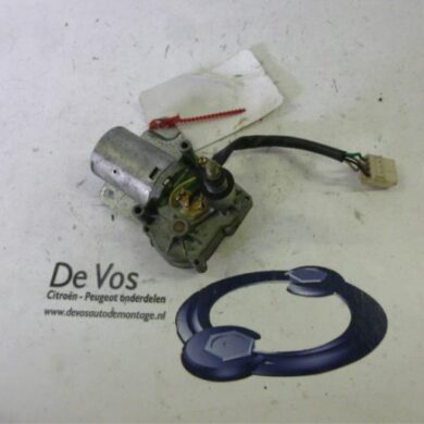 Peugeot 405  Ruitenwissermotor achter 1993 640575