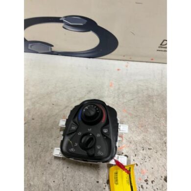 Citroen C1 1.0 12V VVT-i Kachel Bedieningspaneel 2018 1611306080