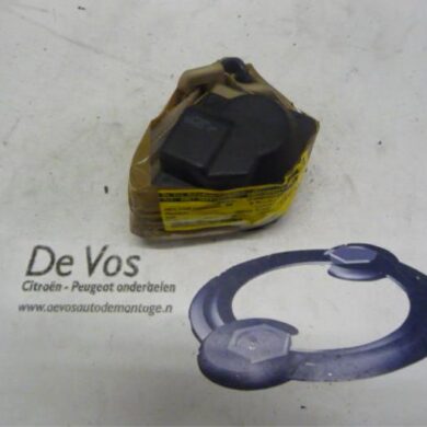 Peugeot 406 1.9 Sd,SLd,STd,STXd Veiligheidsgordel rechts-achter 1996 8973S4