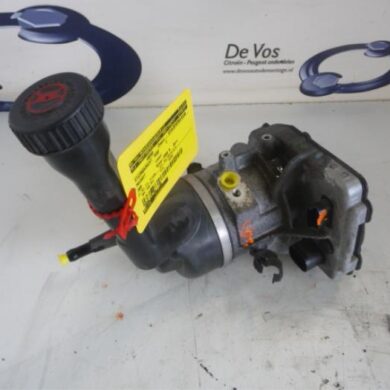 Peugeot 308  Power steering pump 5FW 2008 4007TV