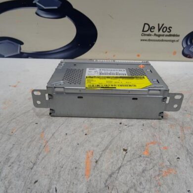 Peugeot 208  Radio 2015 1613698080-1615338580