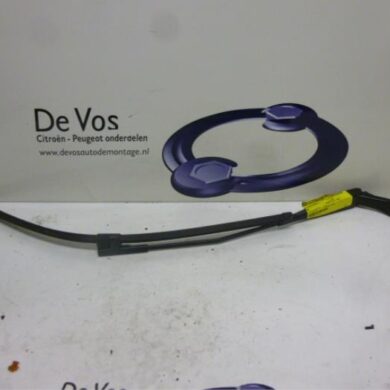Peugeot 207  Front wiper arm 2007 6429AL