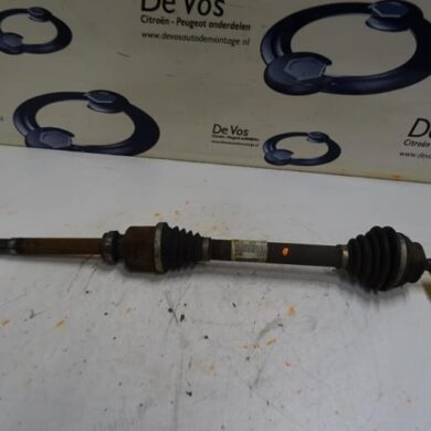 Peugeot 208  Aandrijfas rechts-voor 9HP9H06 2012 9801048680-1612690280 20DP77