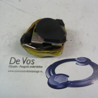 Peugeot 607 2.2 16V Rear seatbelt, left 2001 8974AY