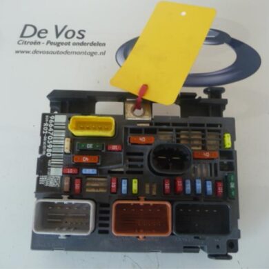 Citroen C5  Sicherungskasten 2008 9807028580