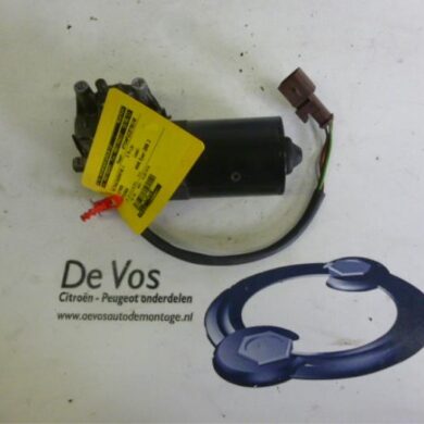 Citroen Picasso 1.6i 16V Front wiper motor 2006 6401G1