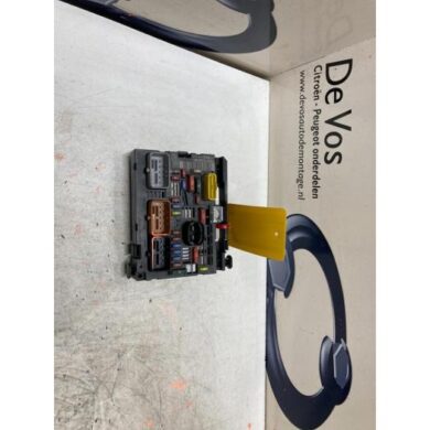 Peugeot RCZ  Sicherungskasten 2014 9807028580