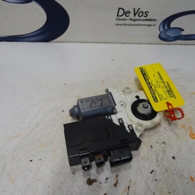 Citroen C5 2.0 16V Door window motor 2004 9221P4