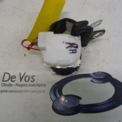Peugeot 107 1.0 12V Veiligheidsgordel rechts-achter 2012 16084060XZ
