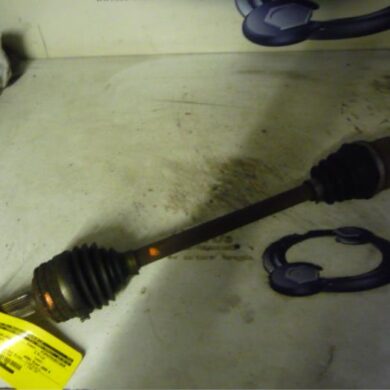 Peugeot 107 1.0 12V Aandrijfas links-voor 1KRFE-CFA 2009 3272JY