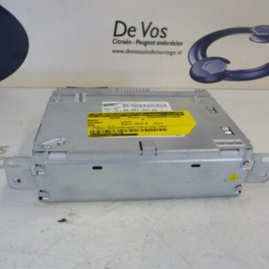 Peugeot 208  Radio 2013 1612111780