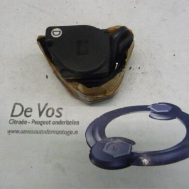 Peugeot 106 1.4 XN,XR,XS,XT Rear seatbelt, right 2000 8973GK
