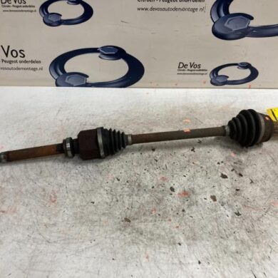Peugeot 308 1.2 12V e-THP PureTech 110 Antriebswelle rechts vorne HNZ 2015 9806699780-1610205680 20ET10