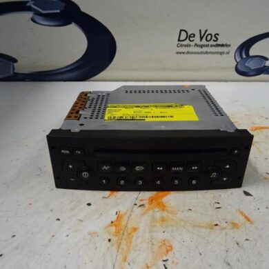 Peugeot 307 2.0 16V Radio CD player 2003 6564RT