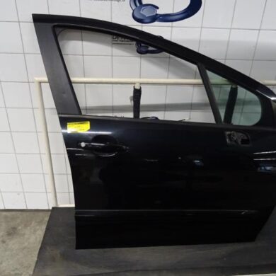 Peugeot 308  Front door 4-door, right 2011 9004CC
