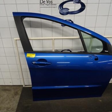 Peugeot 308  Tür 4-türig rechts vorne 2010 9004CC