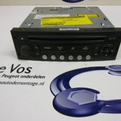 Citroen C4 1.4 16V Radio CD player 2006 657932