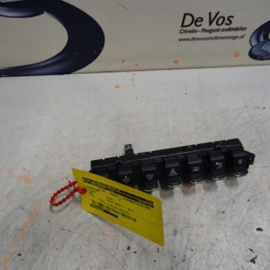 Peugeot 3008  Switch 2016 9808460680