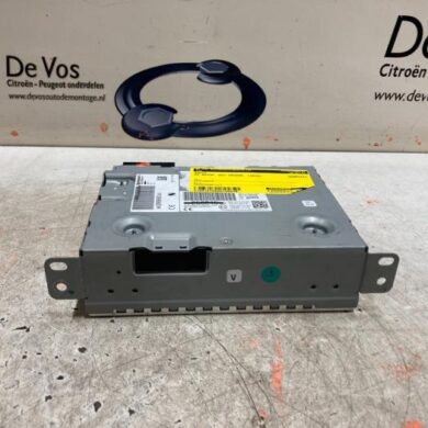 DS Automobiles DS7 Crossback  Radio 2018 1636598580-1640635480-9825694580