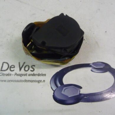 Citroen Xantia 1.8i X,SX,Harmonie,Sensation 16V Rear seatbelt, right 1999 8972TN