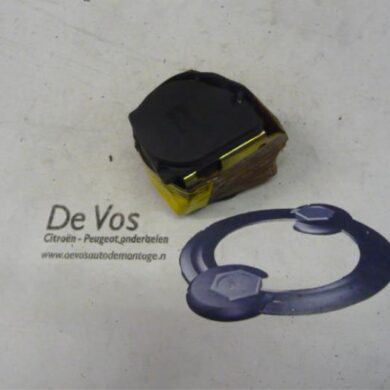 Peugeot 306 1.4 XN,XR,XA,XRA Rear seatbelt, right 1994 8973W8