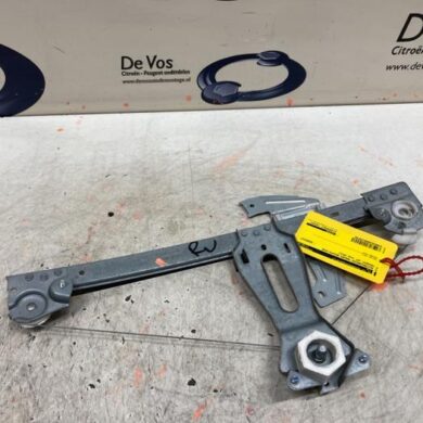 Peugeot 107 1.0 12V Ruitmechaniek 4Deurs rechts-voor 2012 9222V6