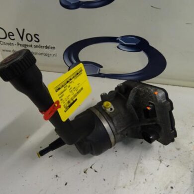 Peugeot 308 1.6 VTI 16V Power steering pump 5FW 2008 400858