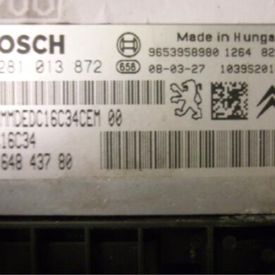 Peugeot 207  Engine management computer 9HX 2008 1942KW