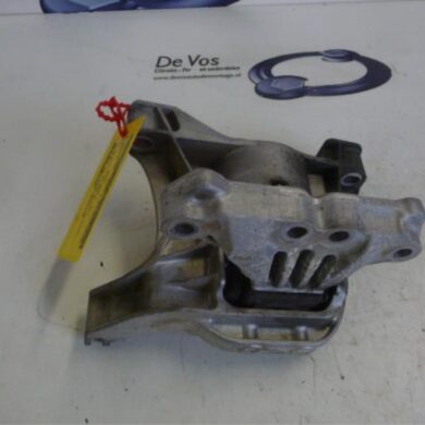 Peugeot 308  Engine mount 9HC-9HC9H05 2015 9800010180