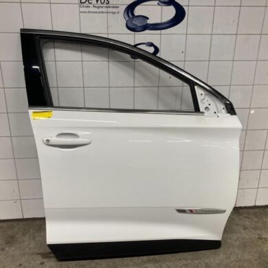 DS Automobiles DS7 Crossback  Front door 4-door, right 2018 9819325680