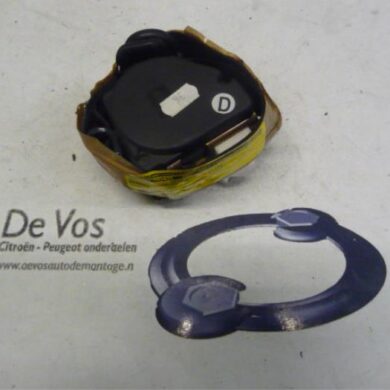 Citroen Saxo 1.6 VTS Rear seatbelt, right 2002 8973XS