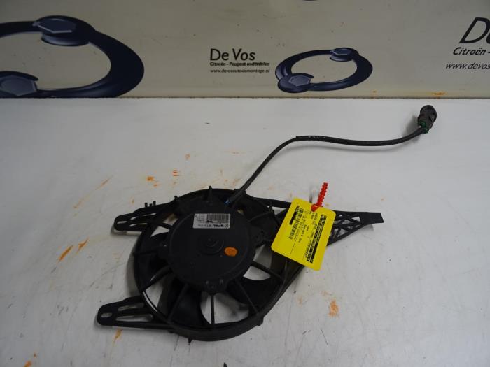 Cooling fan housing Citroen DS3 De Vos Autodemontage