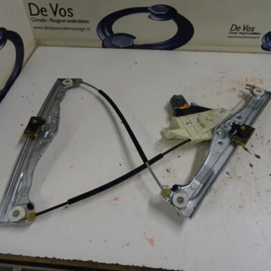 Citroen C4 Cactus  Ruitmechaniek 4Deurs links-voor 2015
