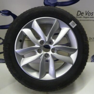 Peugeot 508 1.6 HDiF 16V Wheel + tyre 2011